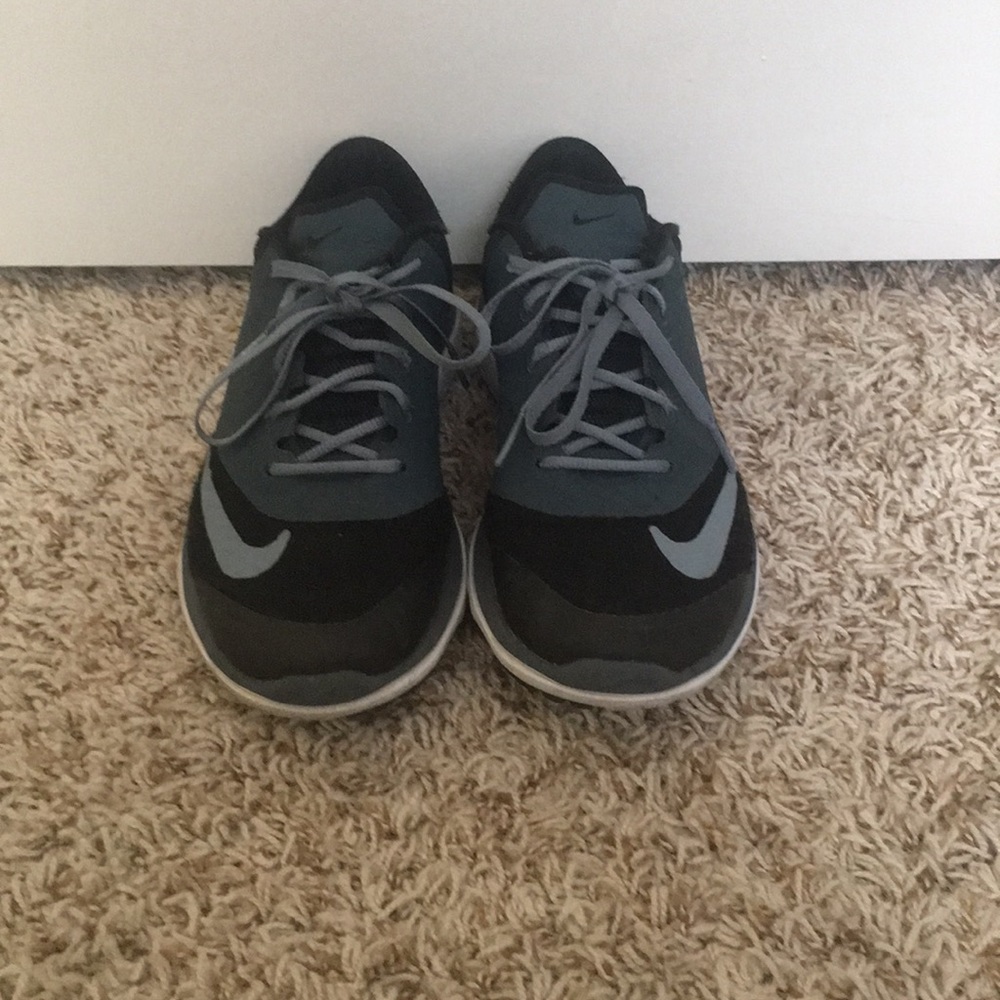 Black/grey Nike’s